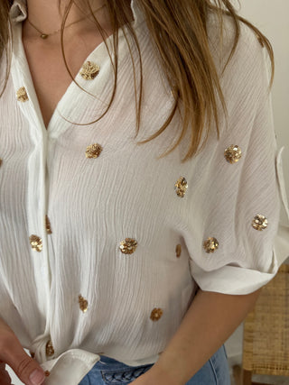 Gold details white knot top