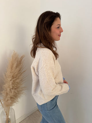 Shirt detail beige knit