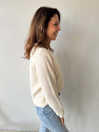 Flowers details beige knit