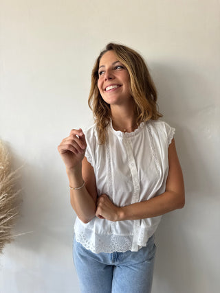 Pretty details white top