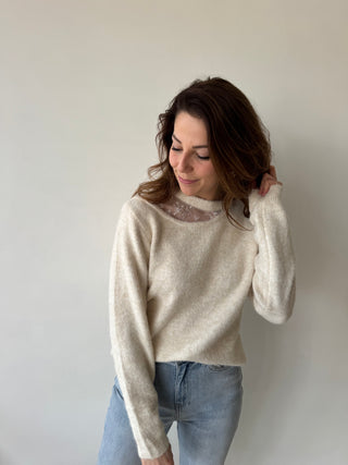 Flowers details beige knit