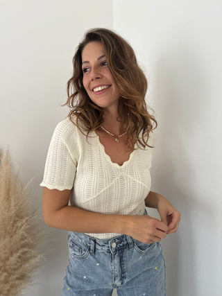 Beige scallop top