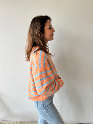 Blue stripes peach knit