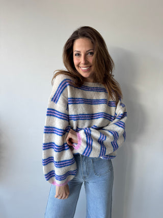 Pink detail blue striped knit