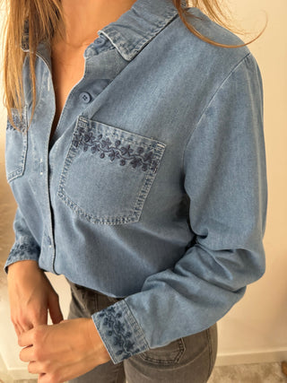 Pretty details denim shirt