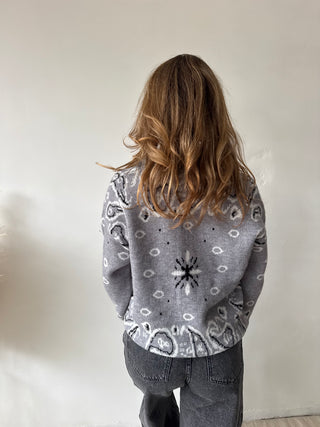 Denim collar grey knit