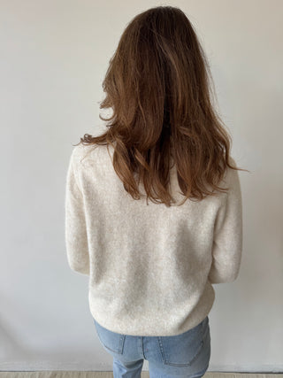 Flowers details beige knit