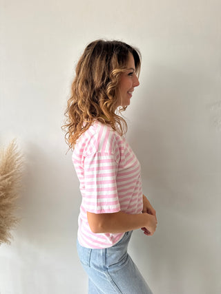 Yellow detail pink t-shirt