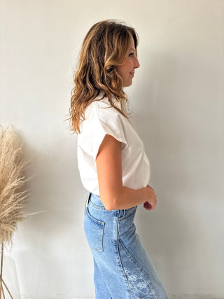 White sleeveless shirt