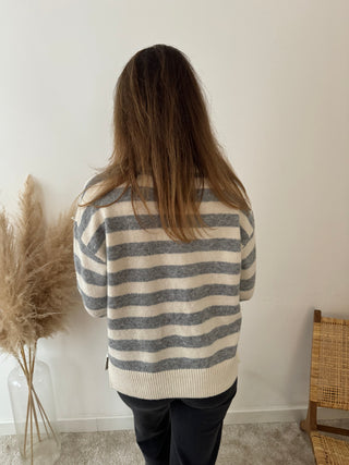 Hearts grey white sweater