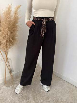 Leopard belt black pants