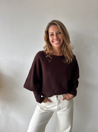 Soft boatneck brown knit