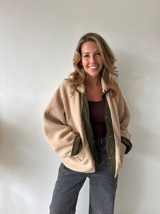 Kaki detail beige reversible jacket