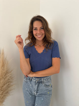Blue scallop top