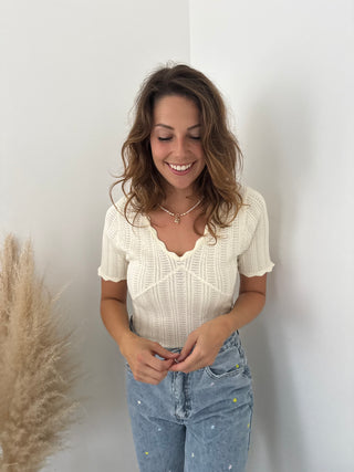 Beige scallop top