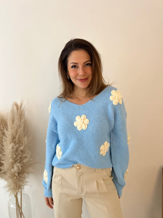 White flowers blue spring knit