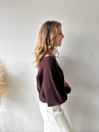 Soft boatneck brown knit
