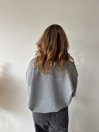 Burgundy details grey sweater