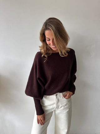 Soft boatneck brown knit