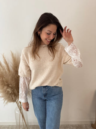 Lace sleeves beige knit