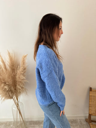 Blue smiley knit