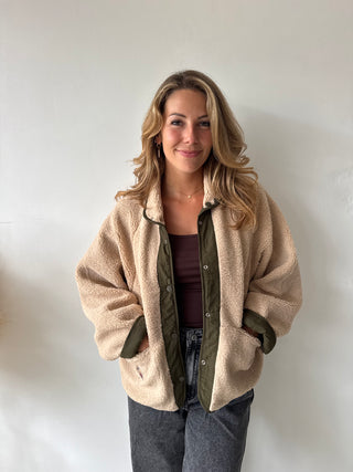 Kaki detail beige reversible jacket