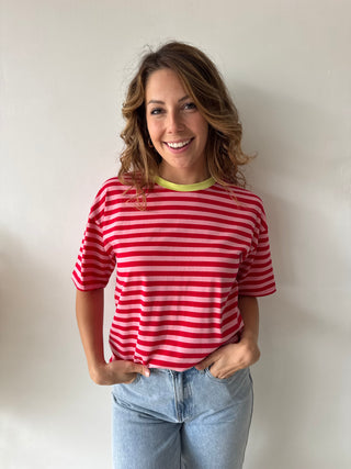 Yellow detail fuchsia t-shirt