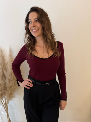 Black details burgundy cut out top