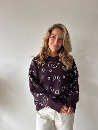 Burgundy patterned scarf knit