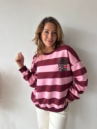More amor fuchsia sweater