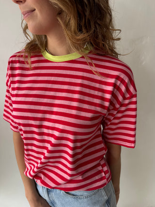 Yellow detail fuchsia t-shirt