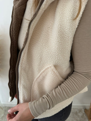 Reversible beige brown bodywarmer