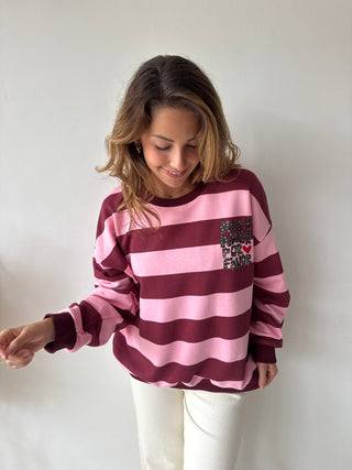 More amor fuchsia sweater
