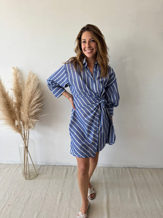 Blue knot shirt dress