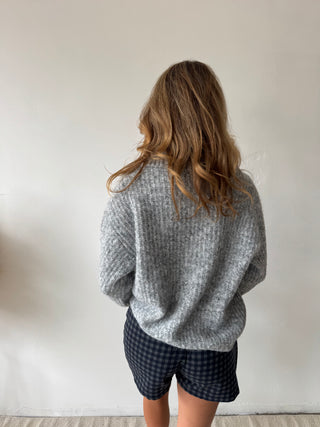 Collar soft grey knit