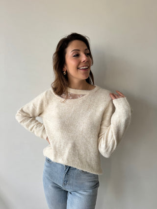 Flowers details beige knit