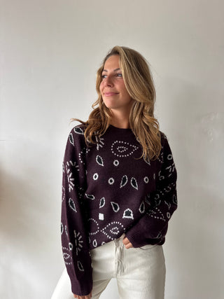 Burgundy patterned scarf knit