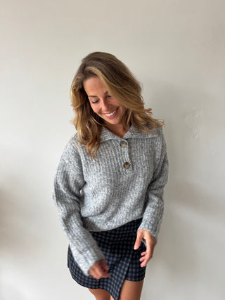 Collar soft grey knit