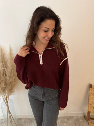 White details burgundy zipper knit