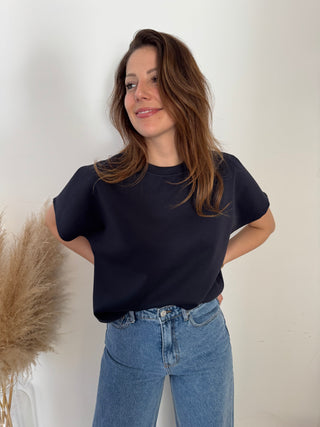 Super soft simple navy t-shirt