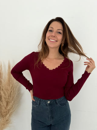 Burgundy scallop ribbed top