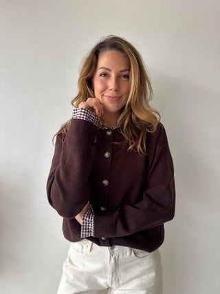Checked details brown button knit