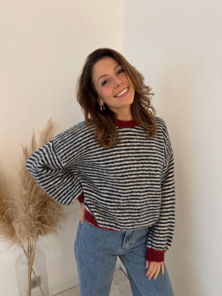 Red details blue striped knit