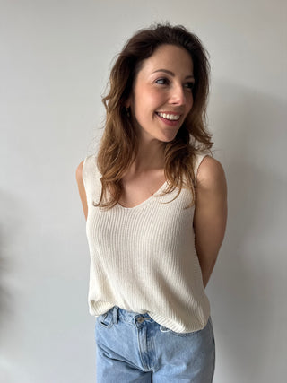Knot back white top