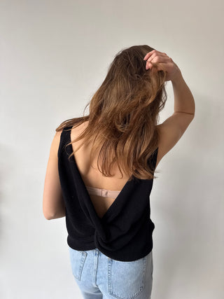 Knot back black top