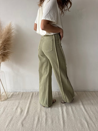 Green high waist jeans