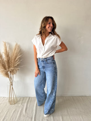 Blue embroidered jeans