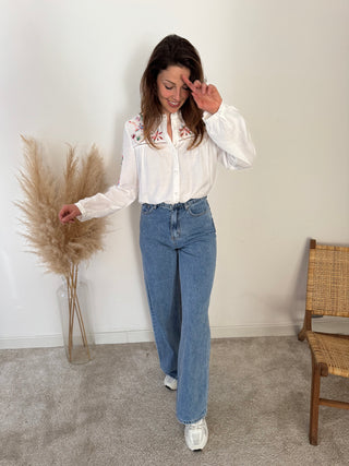Perfect straight jeans