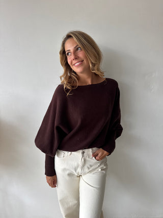 Soft boatneck brown knit