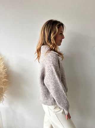 Collar soft taupe knit